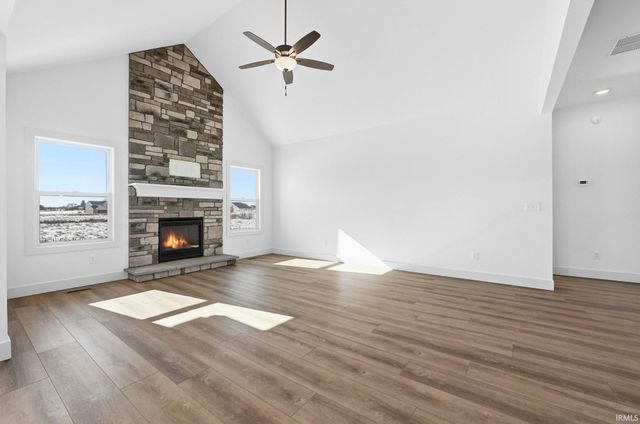 4877 Silverstone Passage, Fort Wayne, IN 46818