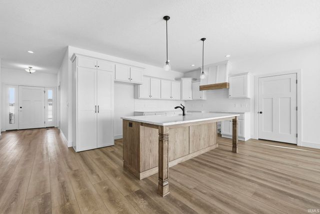 4877 Silverstone Passage, Fort Wayne, IN 46818