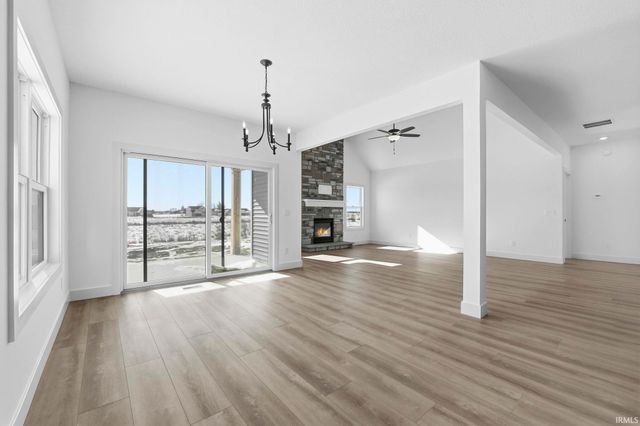 4877 Silverstone Passage, Fort Wayne, IN 46818