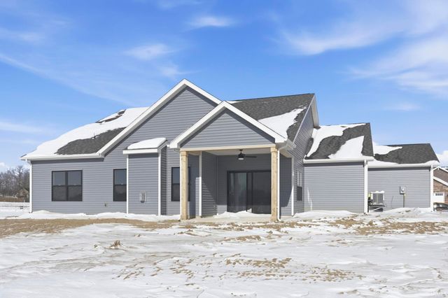 4877 Silverstone Passage, Fort Wayne, IN 46818