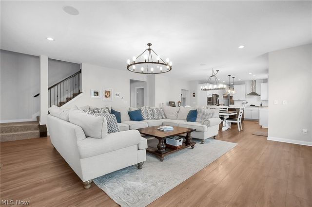 636 Kelburn Lane, Pickerington, OH 43147