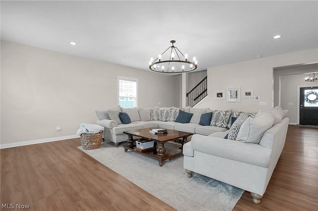 636 Kelburn Lane, Pickerington, OH 43147