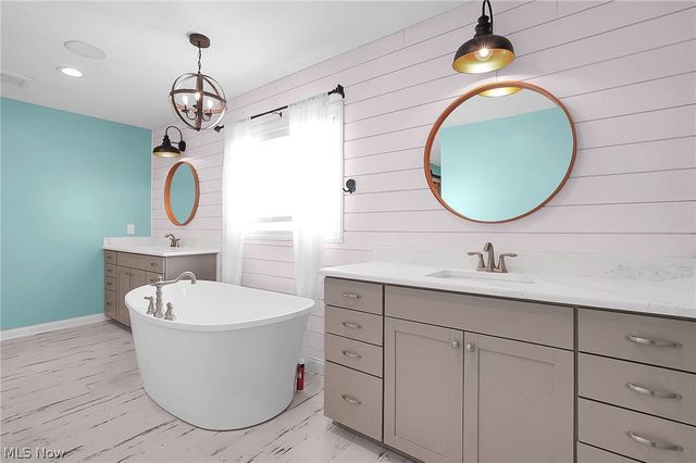 636 Kelburn Lane, Pickerington, OH 43147