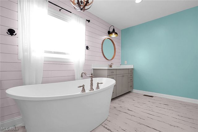 636 Kelburn Lane, Pickerington, OH 43147