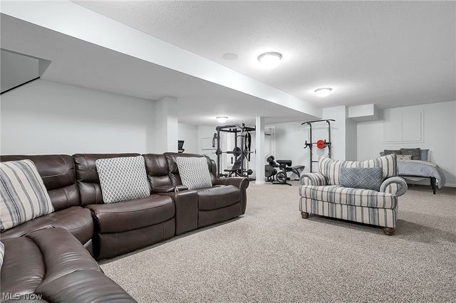 636 Kelburn Lane, Pickerington, OH 43147