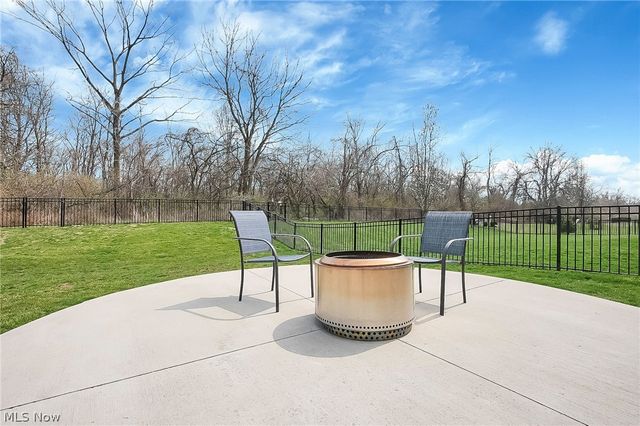 636 Kelburn Lane, Pickerington, OH 43147