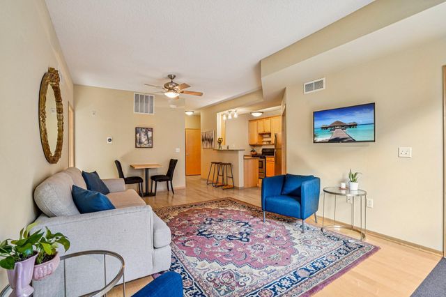 825 Berry Street 106, Saint Paul, MN 55114