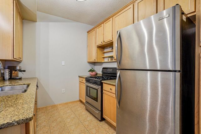 825 Berry Street 106, Saint Paul, MN 55114