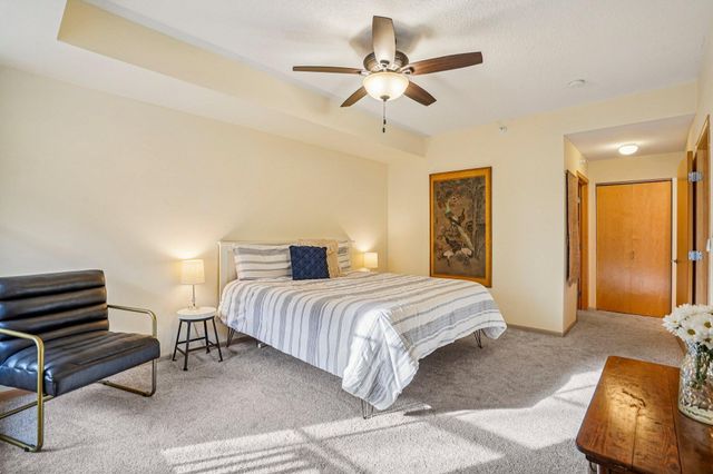 825 Berry Street 106, Saint Paul, MN 55114