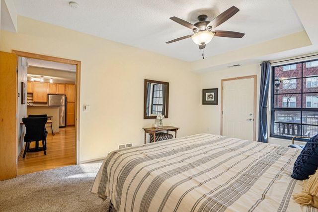 825 Berry Street 106, Saint Paul, MN 55114