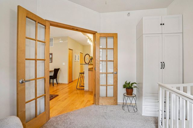 825 Berry Street 106, Saint Paul, MN 55114