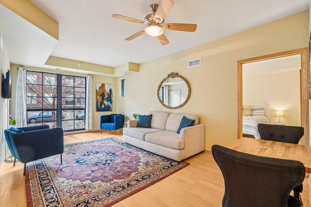 825 Berry Street 106, Saint Paul, MN 55114