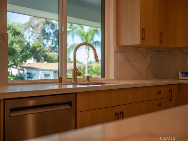 24320 Bessemer Street, Woodland Hills, CA 91367