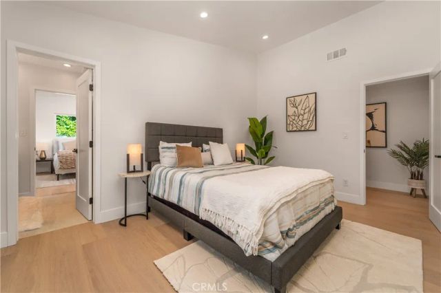 24320 Bessemer Street, Woodland Hills, CA 91367