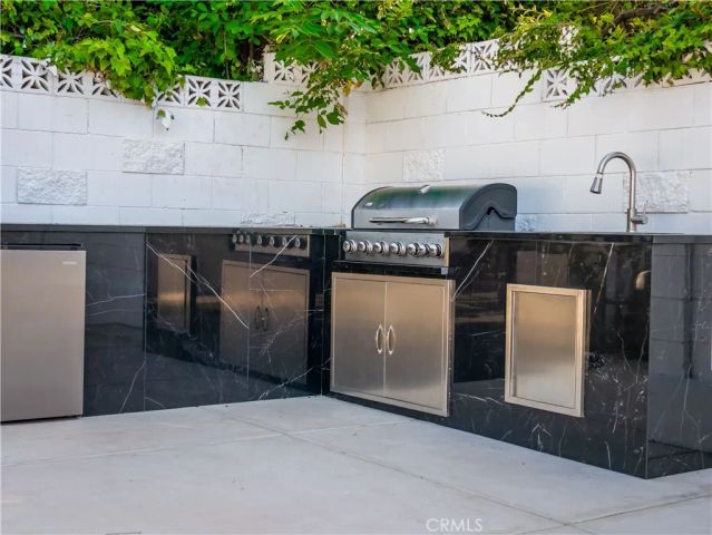 24320 Bessemer Street, Woodland Hills, CA 91367