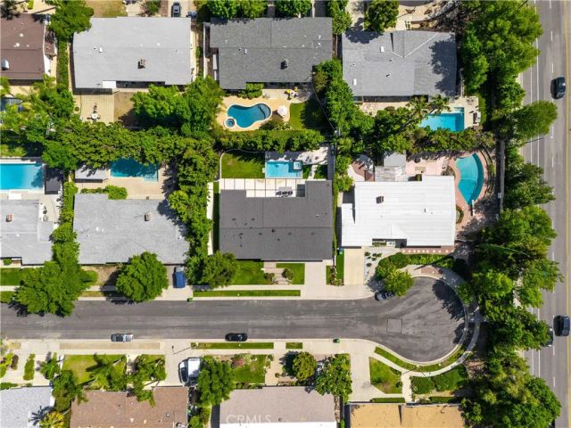 24320 Bessemer Street, Woodland Hills, CA 91367