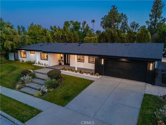 24320 Bessemer Street, Woodland Hills, CA 91367