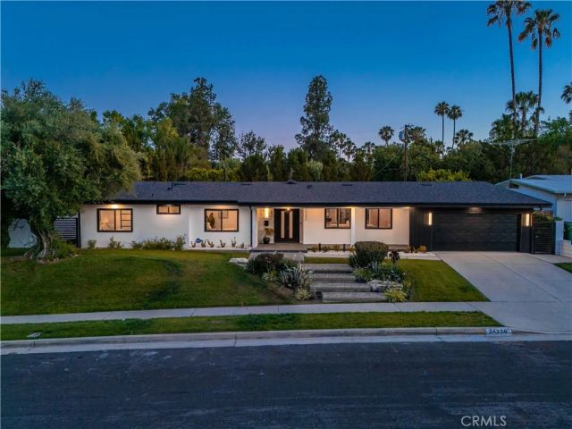 24320 Bessemer Street, Woodland Hills, CA 91367