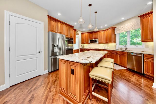 26375 Glenwood Drive, Novi, MI 48374
