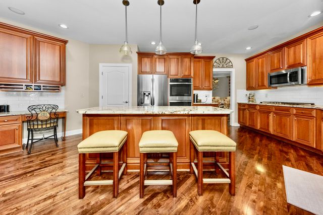 26375 Glenwood Drive, Novi, MI 48374
