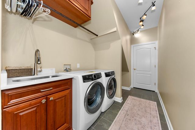 26375 Glenwood Drive, Novi, MI 48374