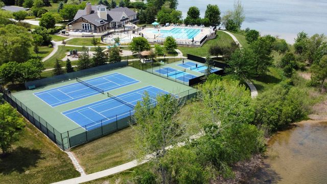 26375 Glenwood Drive, Novi, MI 48374