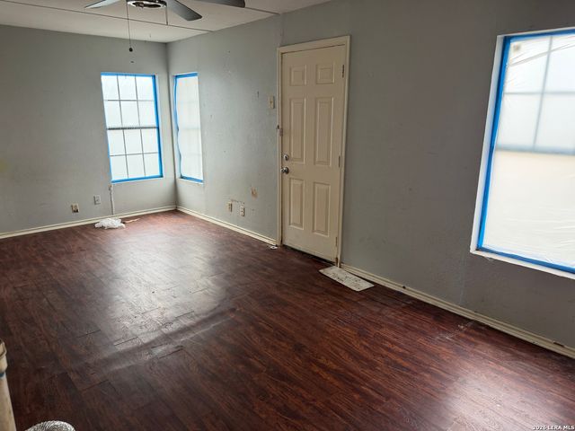 346 Thompson, San Antonio, TX 78225