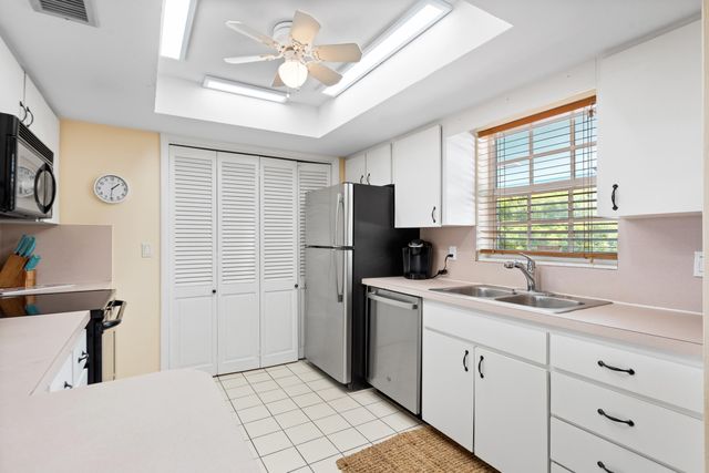 249 Center Street 2c, Jupiter, FL 33458