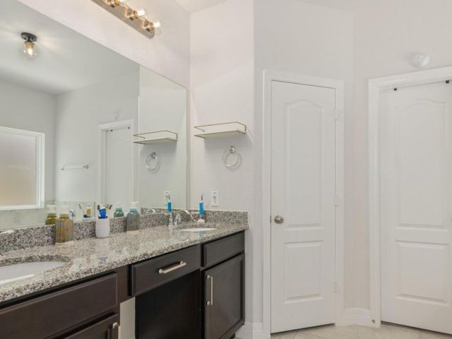 10048 Gold Finch Run, Magnolia, TX 77354