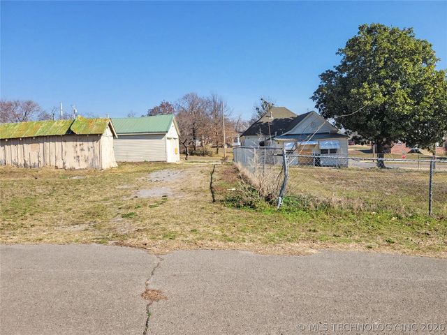 503 W Choctaw Street, Tahlequah, OK 74464