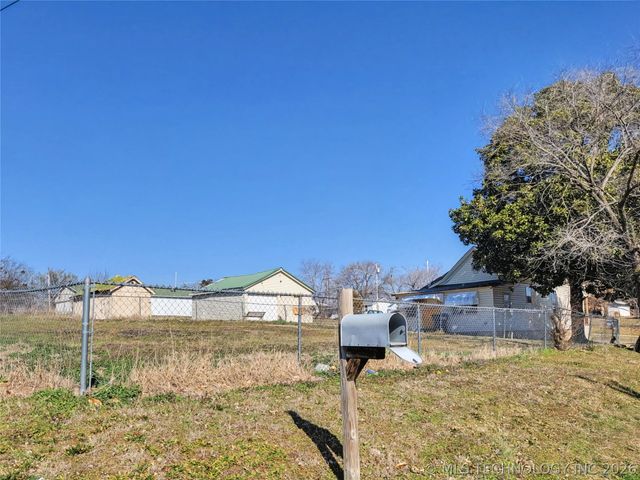 503 W Choctaw Street, Tahlequah, OK 74464