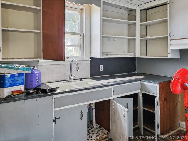 503 W Choctaw Street, Tahlequah, OK 74464