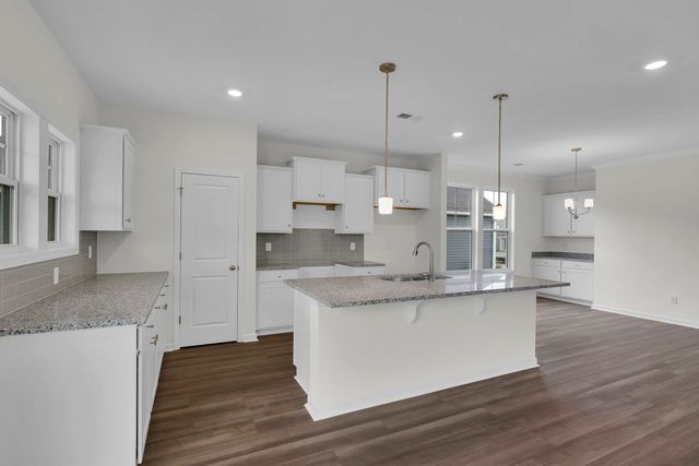 176 Hunter Ridge Drive, Boiling Springs, SC 29316