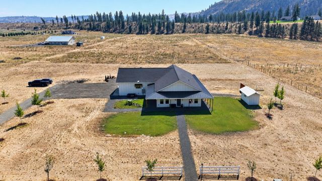 39182 Orchard Rd, Davenport, WA 99122 property photo