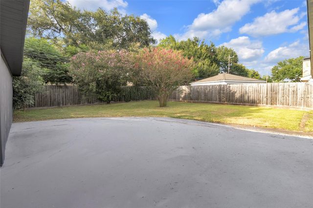 5926 Warm Springs Road, Houston, TX 77035