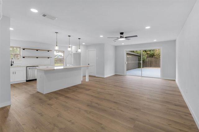 5926 Warm Springs Road, Houston, TX 77035