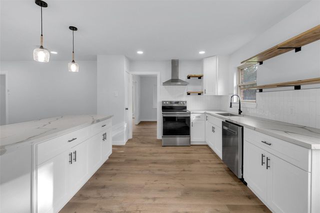 5926 Warm Springs Road, Houston, TX 77035