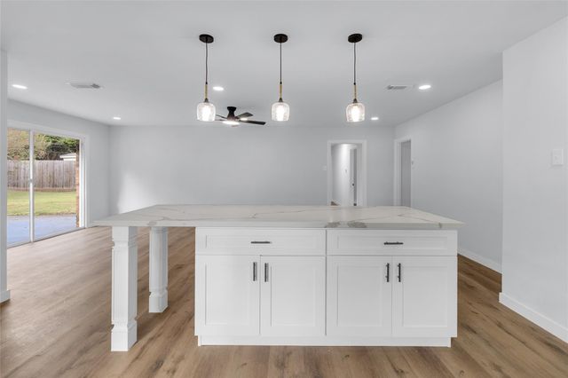 5926 Warm Springs Road, Houston, TX 77035