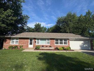 9921 Norbridge Lane, St Louis, MO 63137