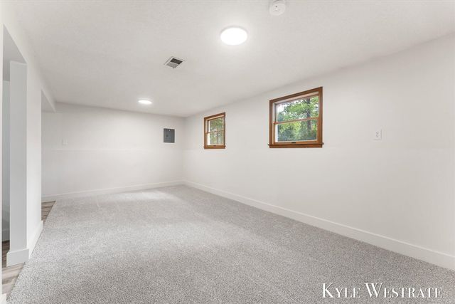 14439 Lincoln Street, Grand Haven, MI 49417
