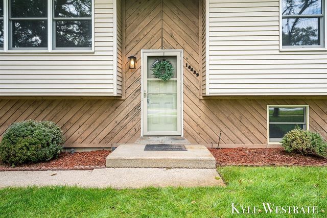 14439 Lincoln Street, Grand Haven, MI 49417