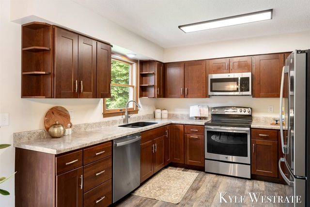 14439 Lincoln Street, Grand Haven, MI 49417