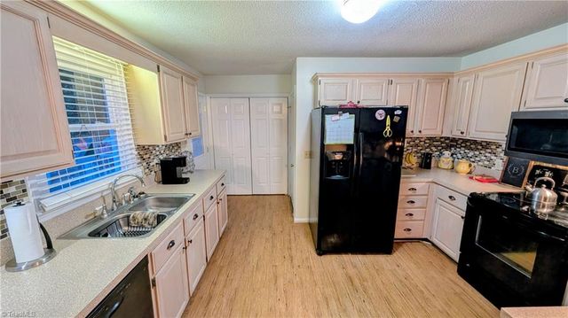 2474 Woodridge Drive, Asheboro, NC 27205