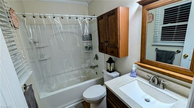 2474 Woodridge Drive, Asheboro, NC 27205
