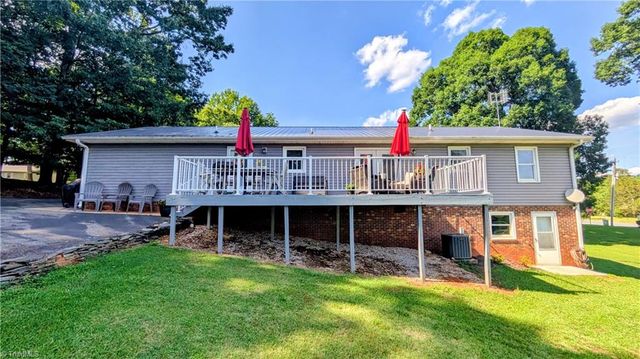 2474 Woodridge Drive, Asheboro, NC 27205
