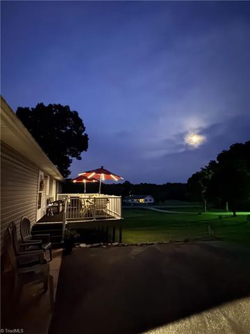 2474 Woodridge Drive, Asheboro, NC 27205