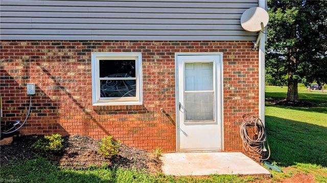 2474 Woodridge Drive, Asheboro, NC 27205