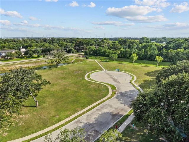 611 Acorn Creek Way, League City, TX 77573