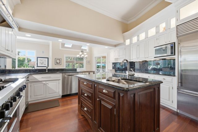 4202 Royal Fox Drive, St. Charles, IL 60174