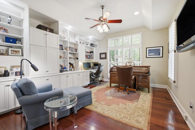 4202 Royal Fox Drive, St. Charles, IL 60174
